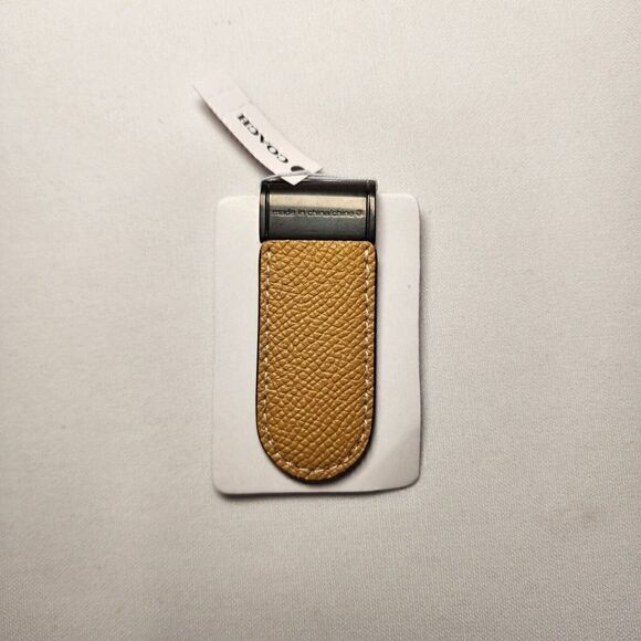 NWT COACH CM180 LEATHER MONEY CLIP in GUNMETAL & FLAX - Picture 1 of 2